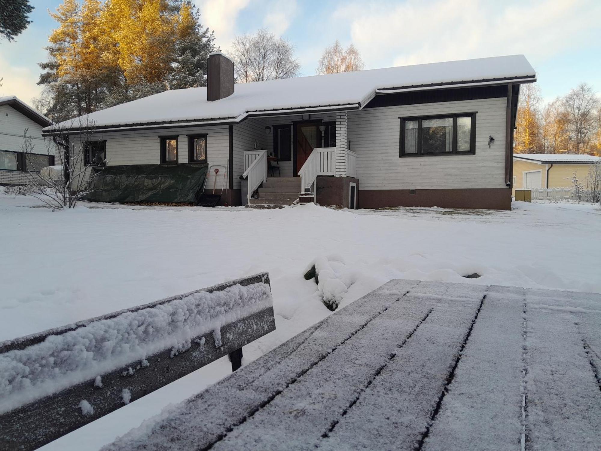 Traditional House Rovaniemi Exterior photo